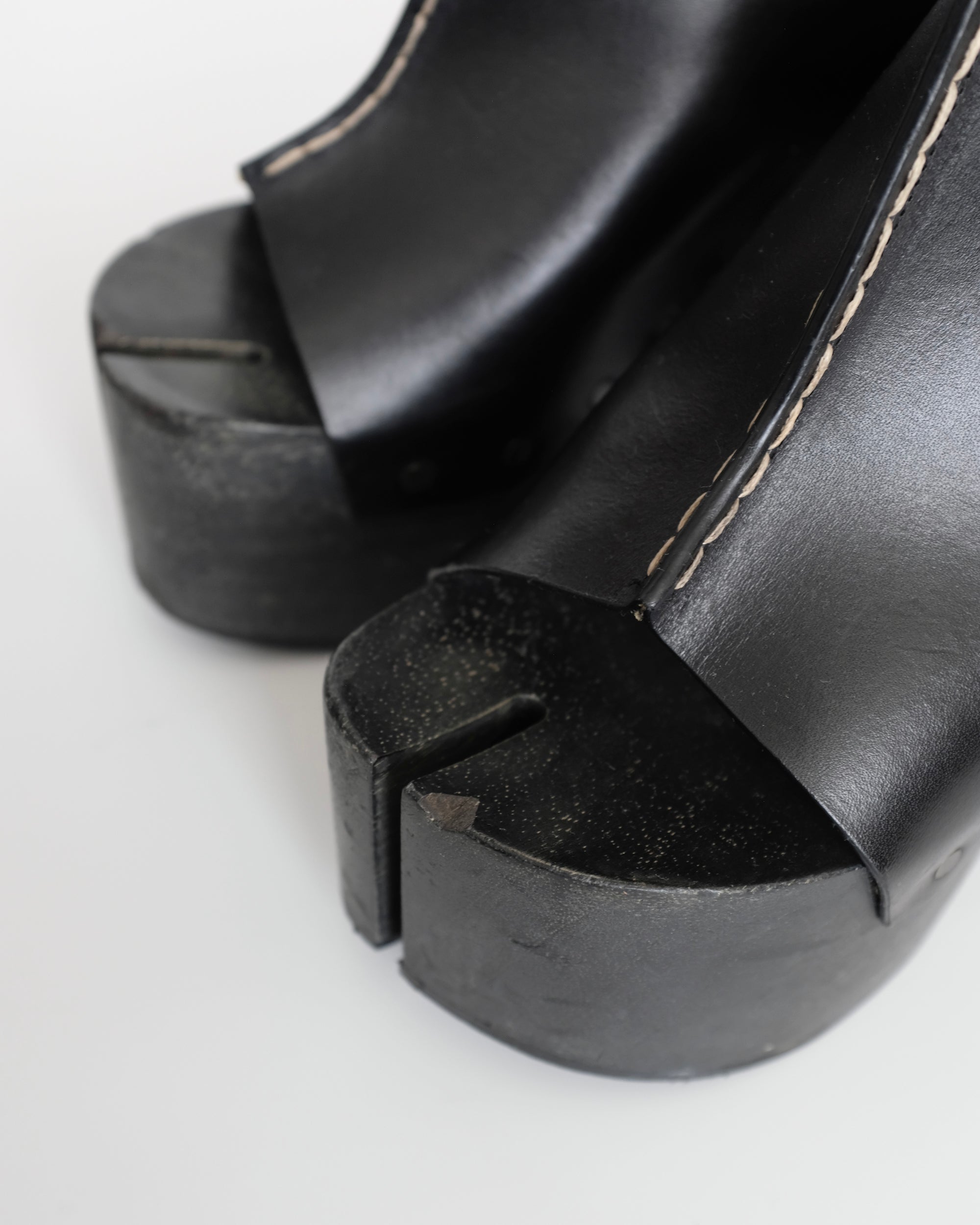 Maison Margiela Tabi Clogs (39)