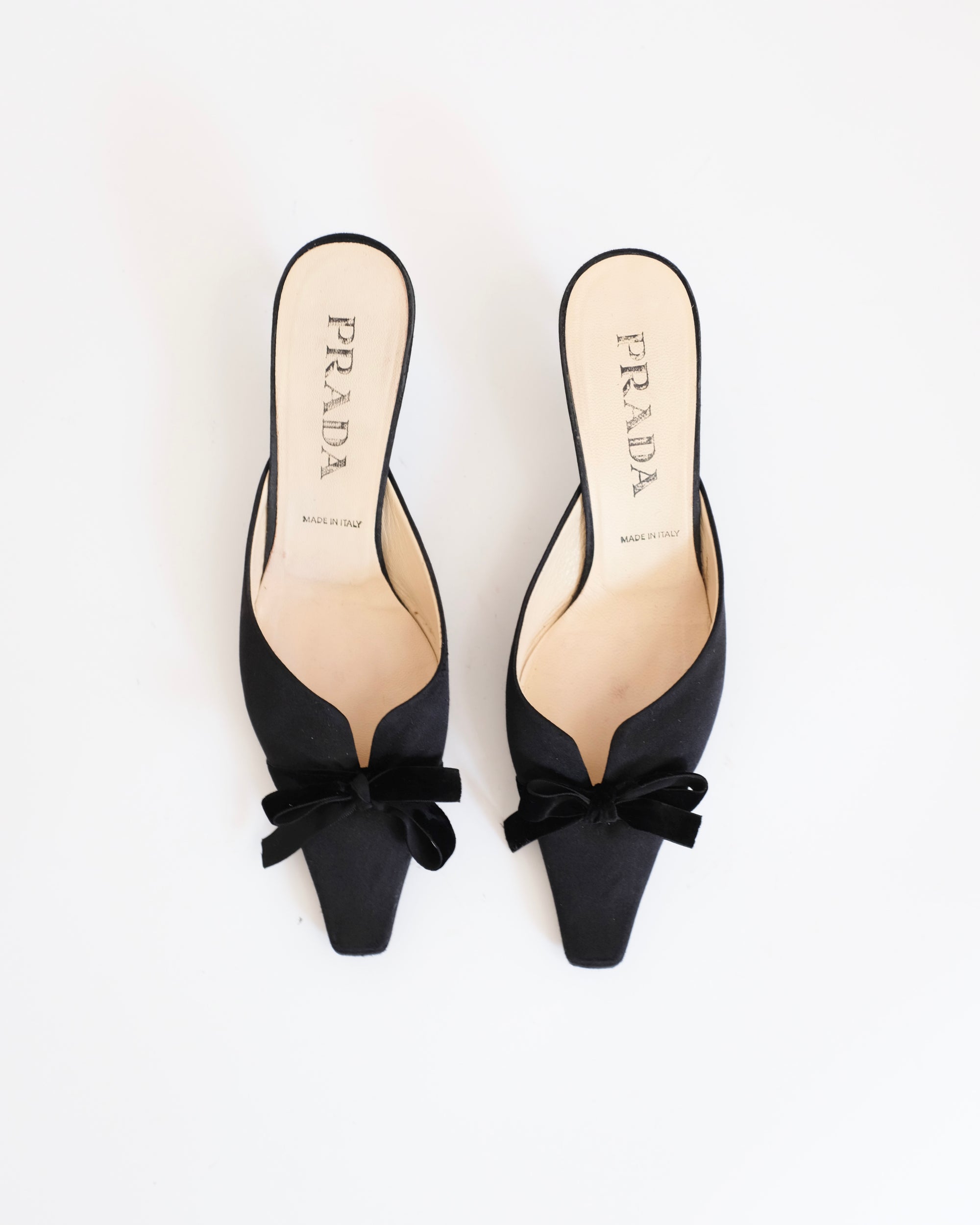 Prada Velvet Bow Kitten Heels (36)