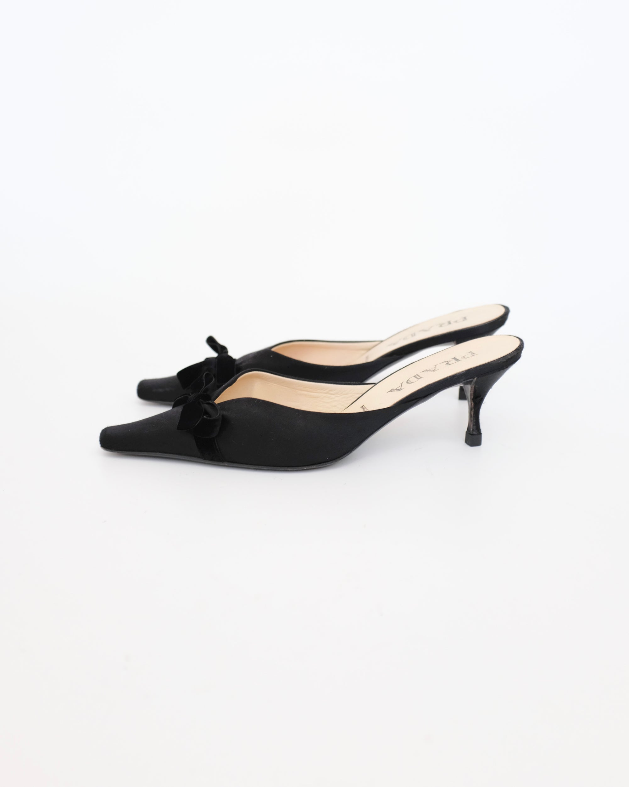 Prada Velvet Bow Kitten Heels (36)