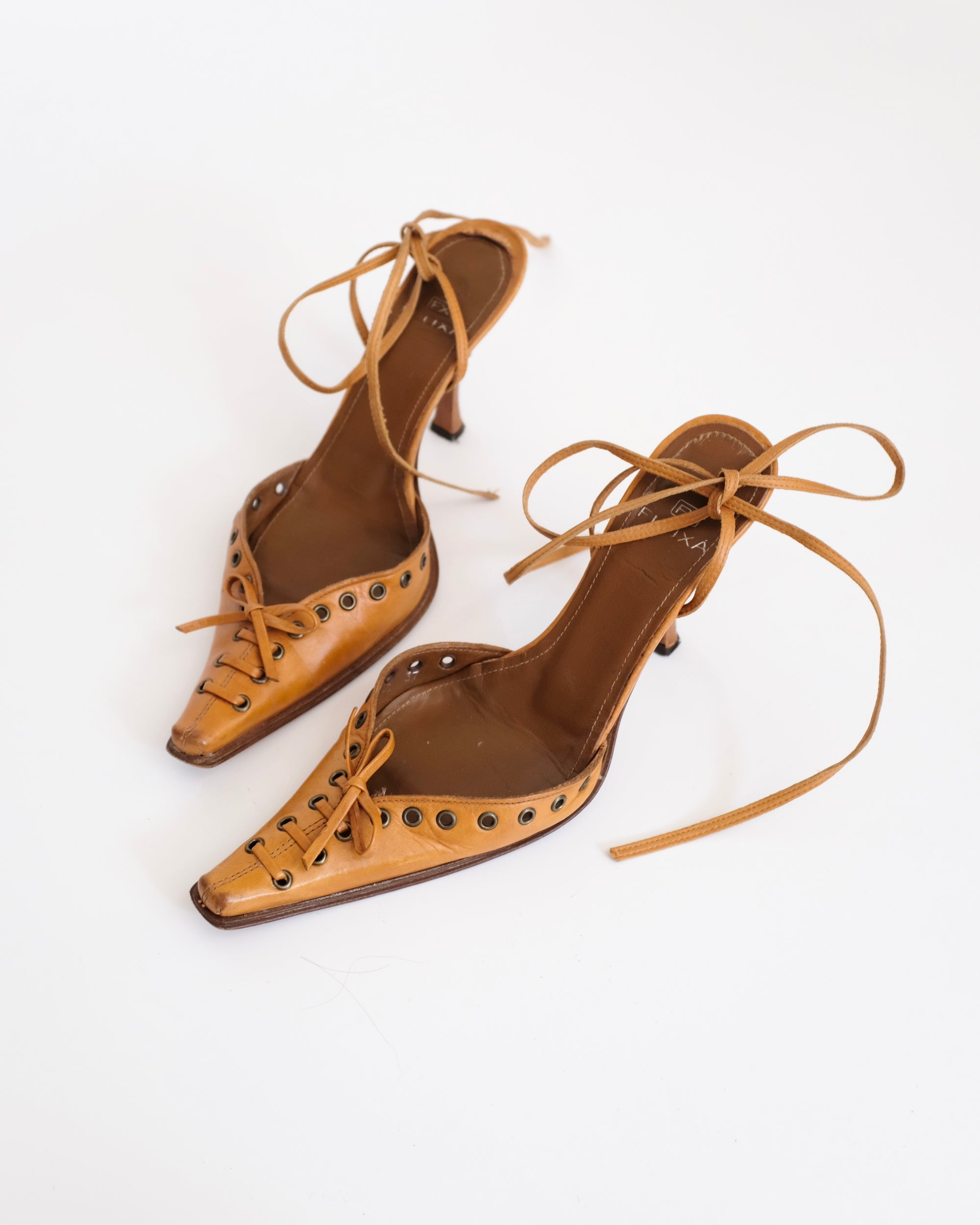 Vintage Lace Up Eyelet Heels (37)