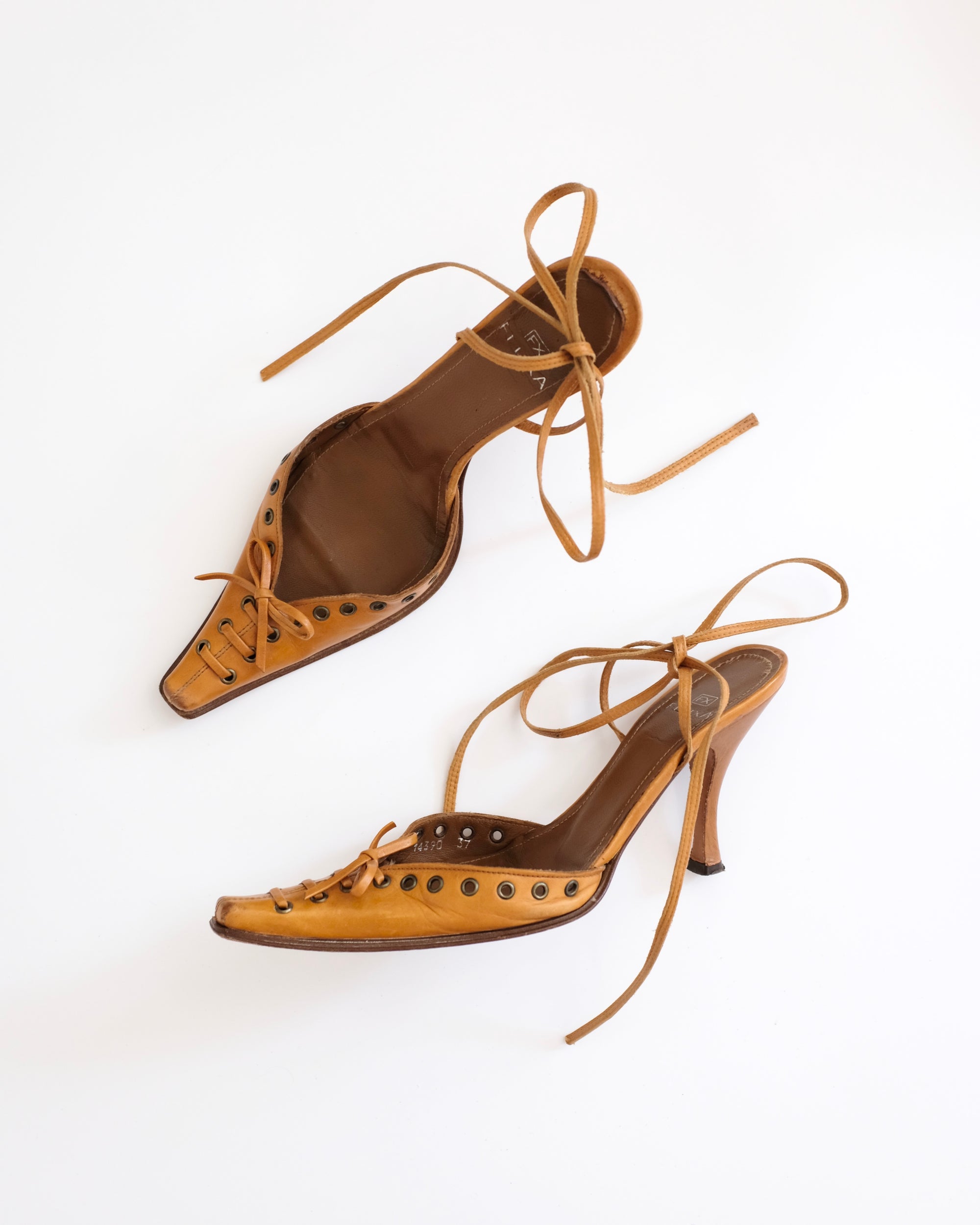 Vintage Lace Up Eyelet Heels (37)