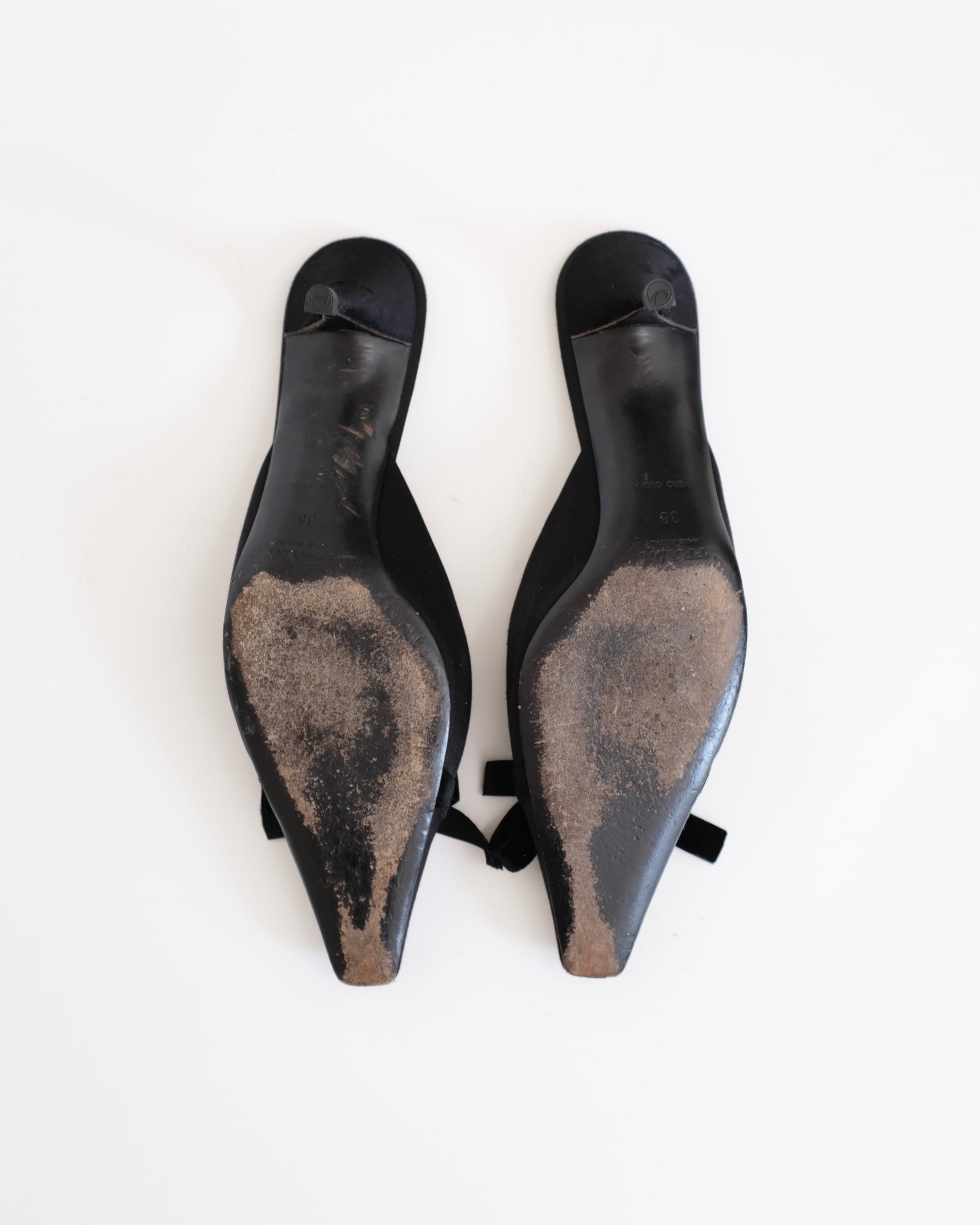 Prada Velvet Bow Kitten Heels (36)