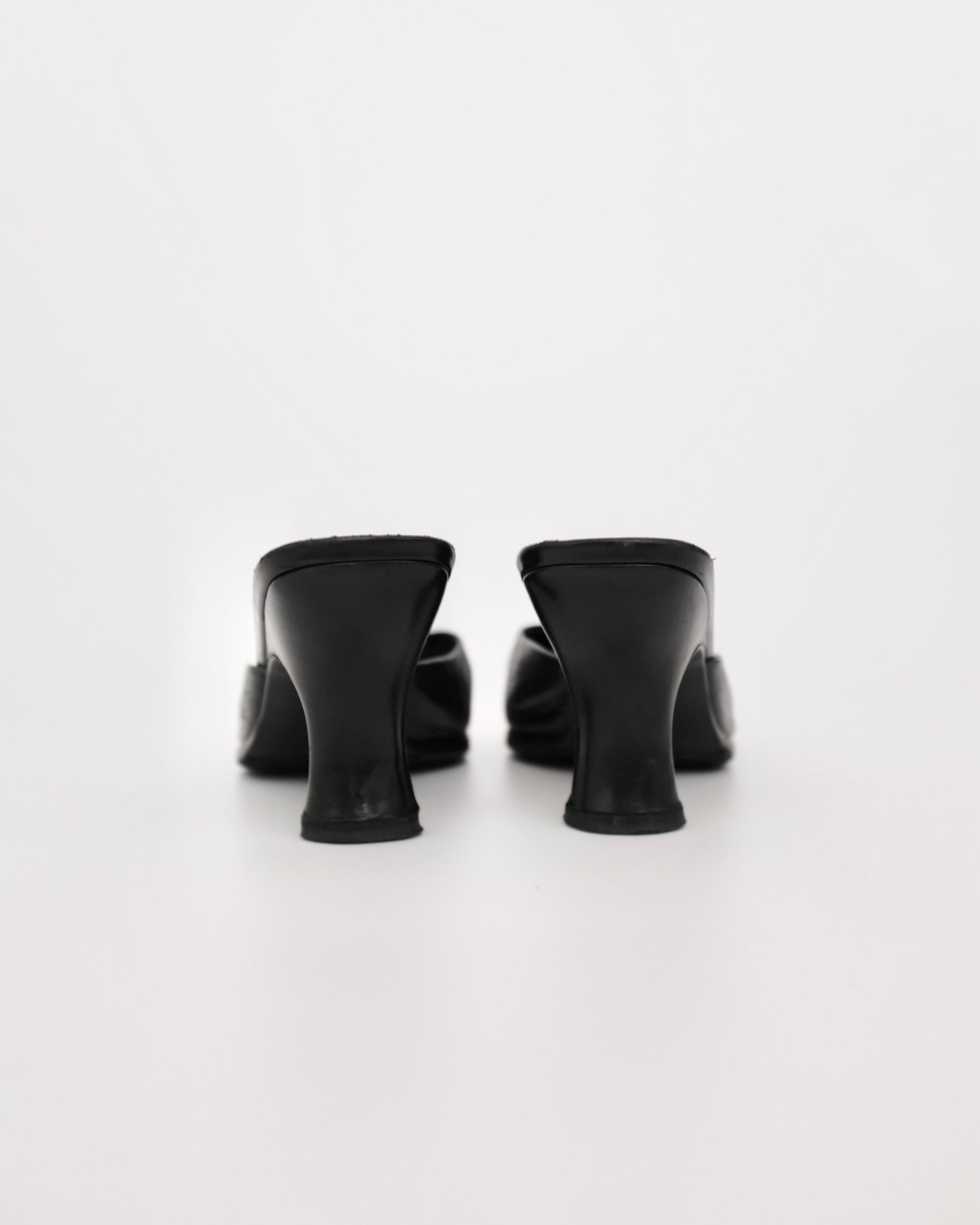 Prada FW2003 Rosette Mules (38.5)