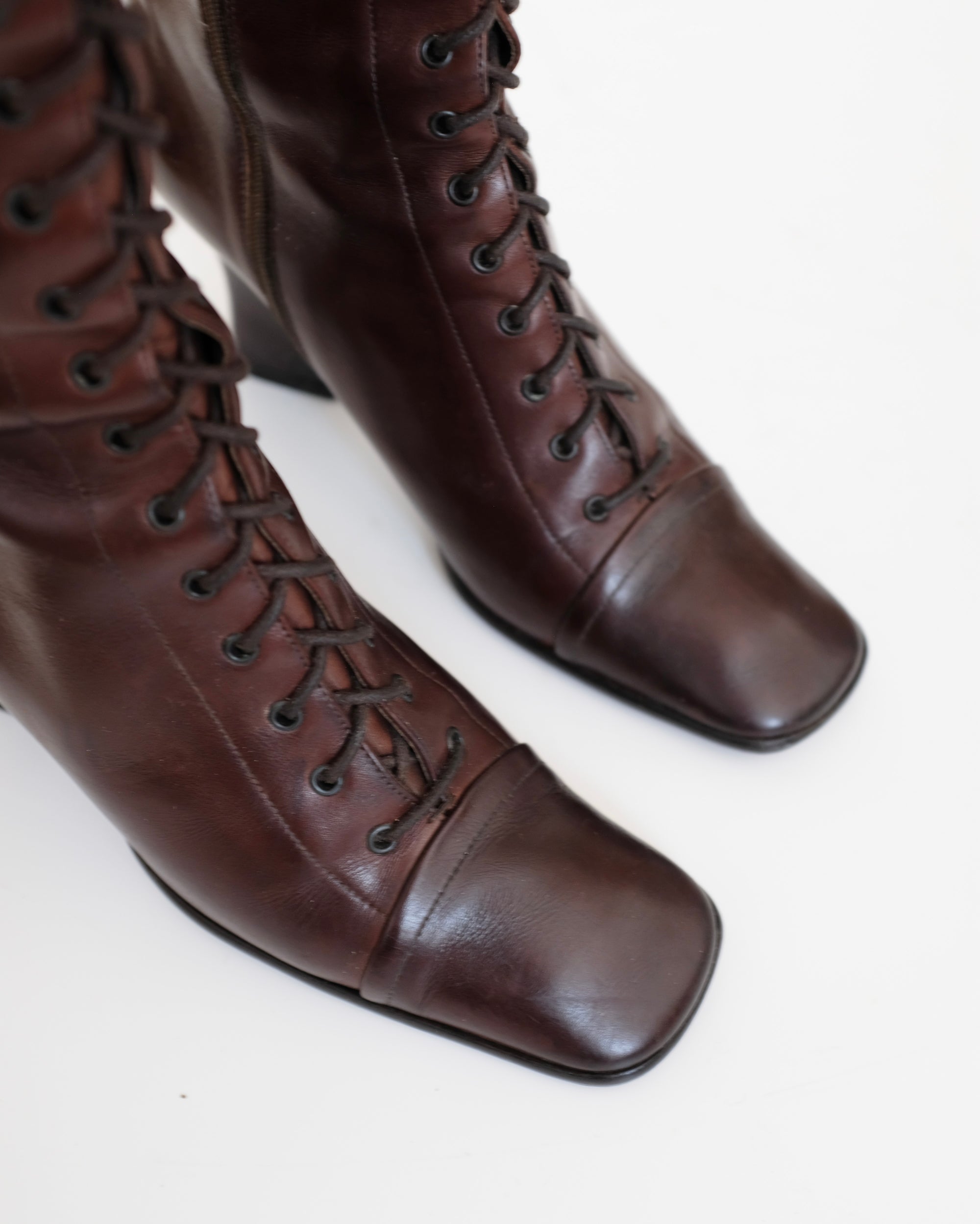Prada FW2001 Brown Victorian Boots (37.5)