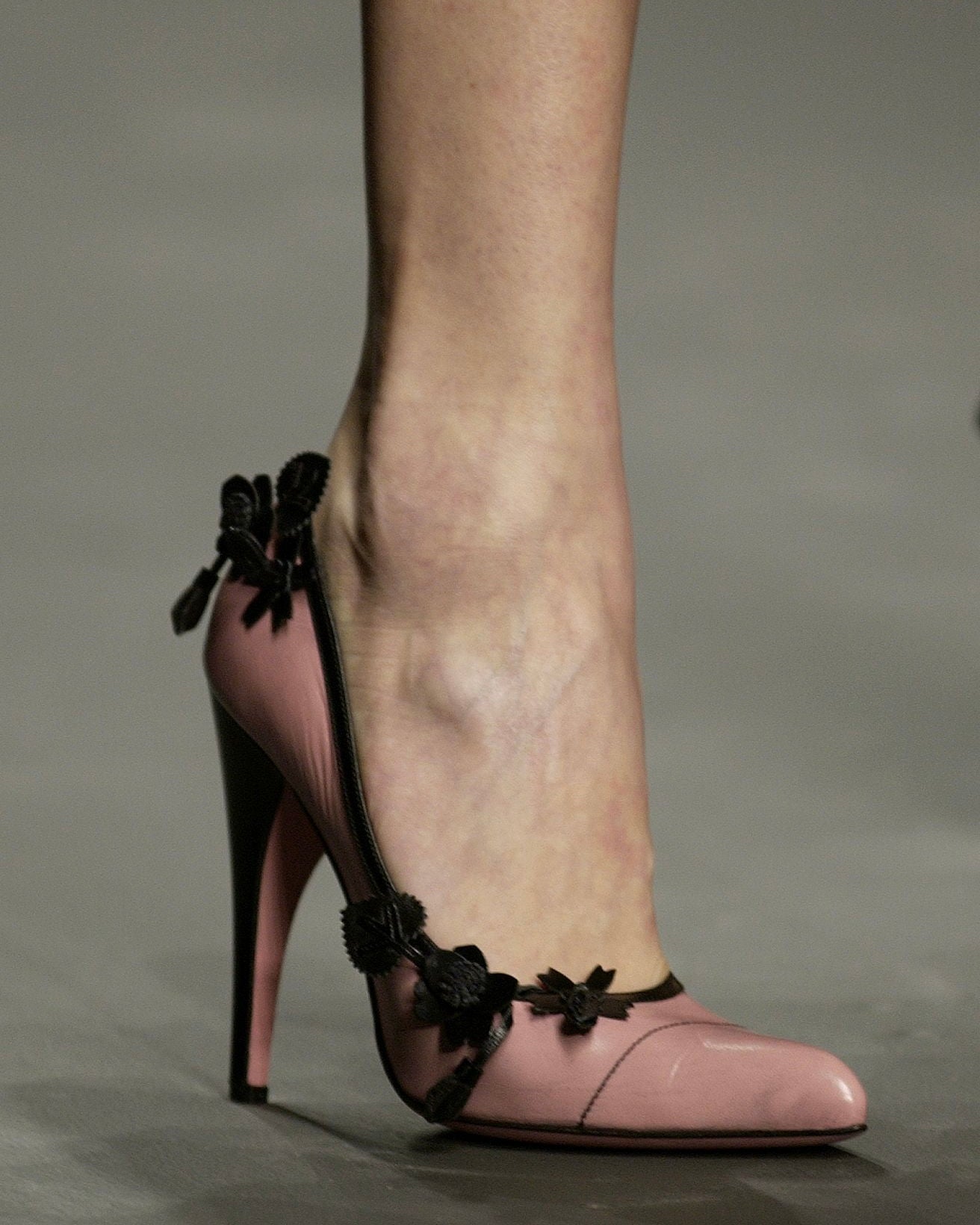 Prada 2002 Pink Satin Sandals (36)